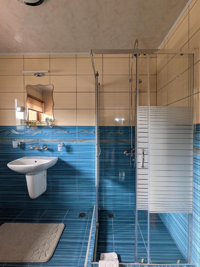 Къща За Гости Феникс Kopriwschtiza Exterior foto