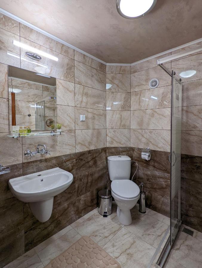 Къща За Гости Феникс Kopriwschtiza Exterior foto