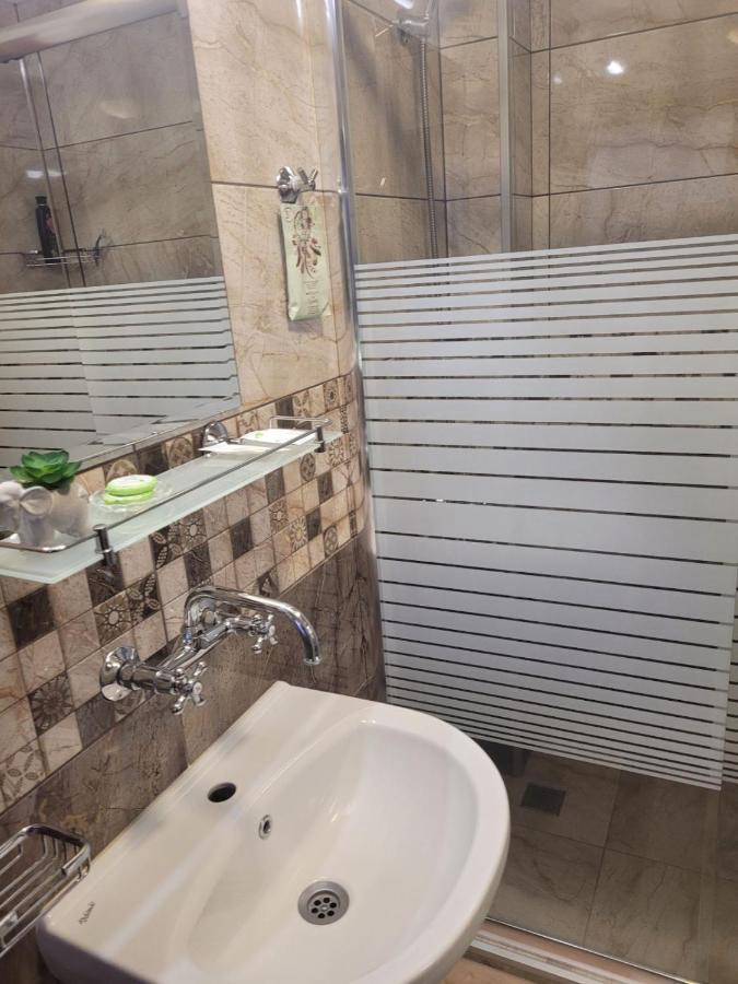 Къща За Гости Феникс Kopriwschtiza Exterior foto