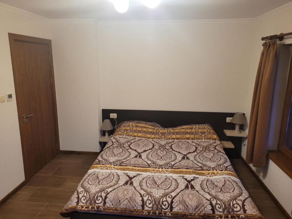 Къща За Гости Феникс Kopriwschtiza Exterior foto